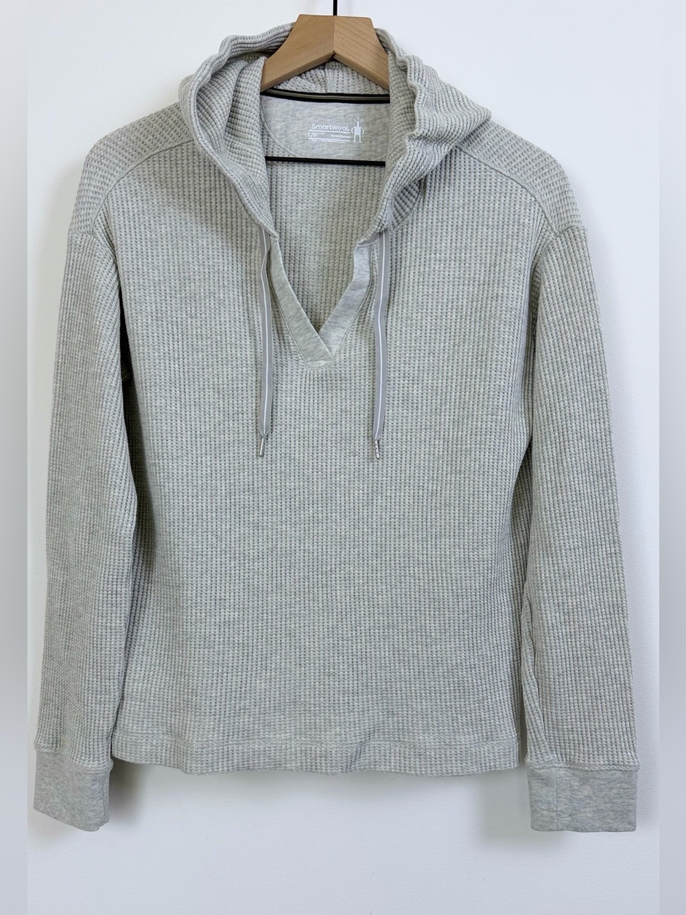 Smartwool Women’s Light Heather Gray Waffle V-Neck Hoodie